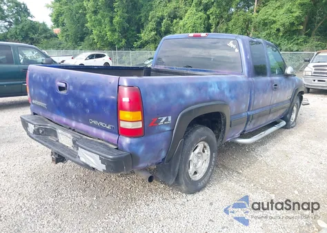 2001 Chevrolet Silverado 1500 Lt z USA, uszkodzony, nr VIN 2GCEK19T011291107